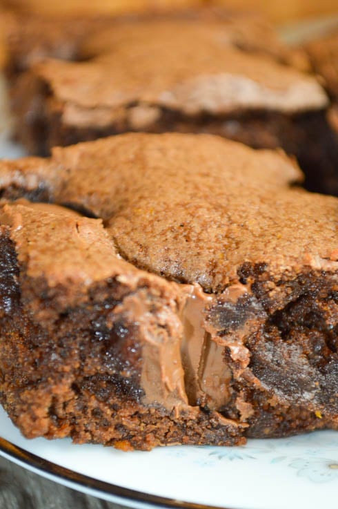 With six key ingredients that are always in the pantry, Grandma's Homemade Brownies are simple to make and delicious to eat.