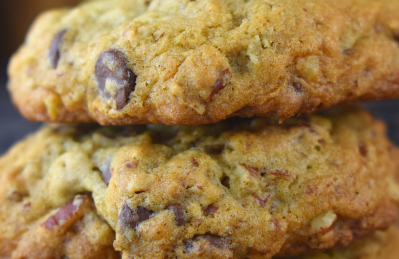 Ultimate Chocolate Chip Cookies – An Old Fashioned Chocolate Chip Cookie Recipe