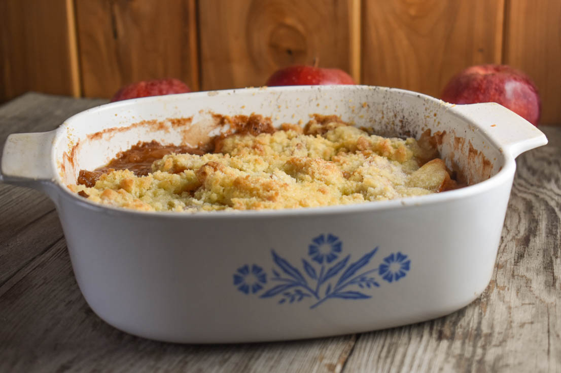 Grandma’s Old Fashioned Apple Crisp Recipe (With Easy To Follow Instructions)