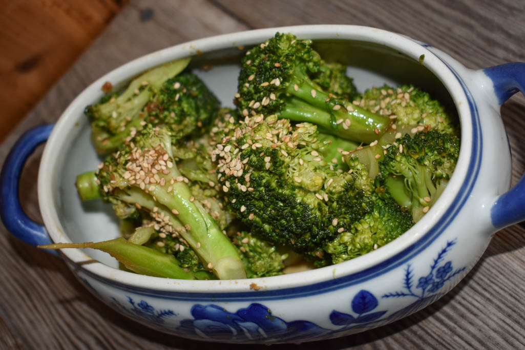 Low-Carb Sesame Broccoli