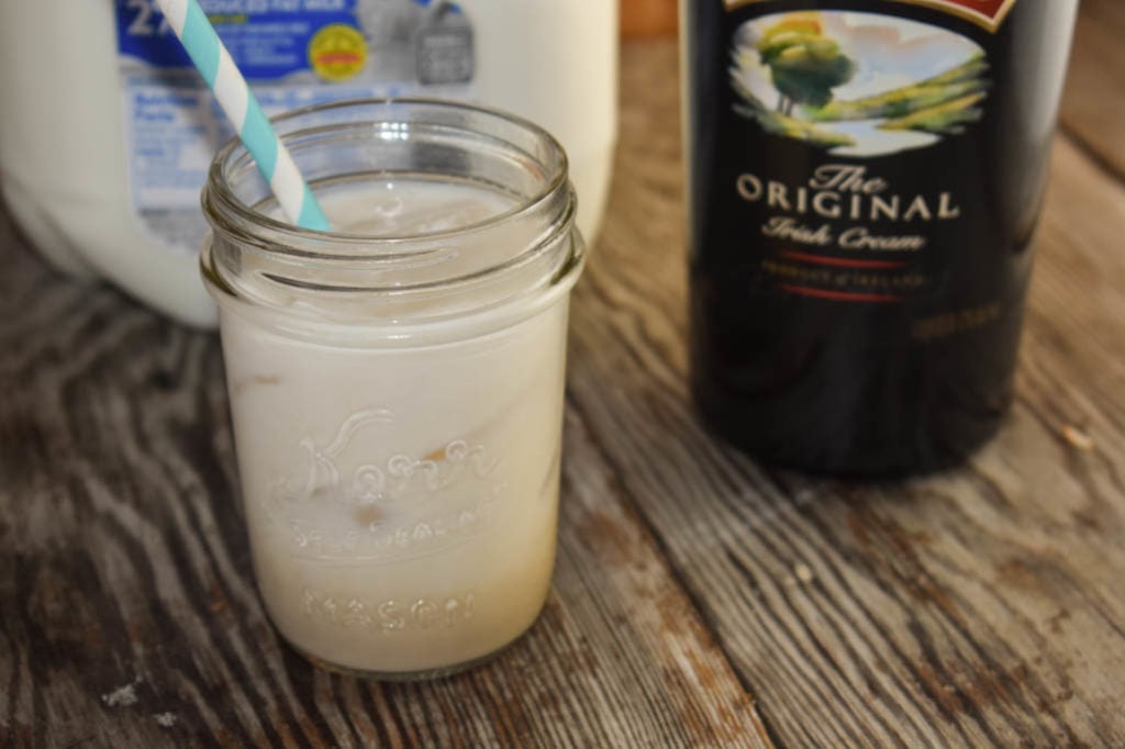 Baileys Milk is an easy two-ingredient alcoholic drink that is simple and refreshing.  All you need is Baileys Irish Cream and milk. Fill a glass with ice, and pour in the Baileys and milk. Mix and serve. 