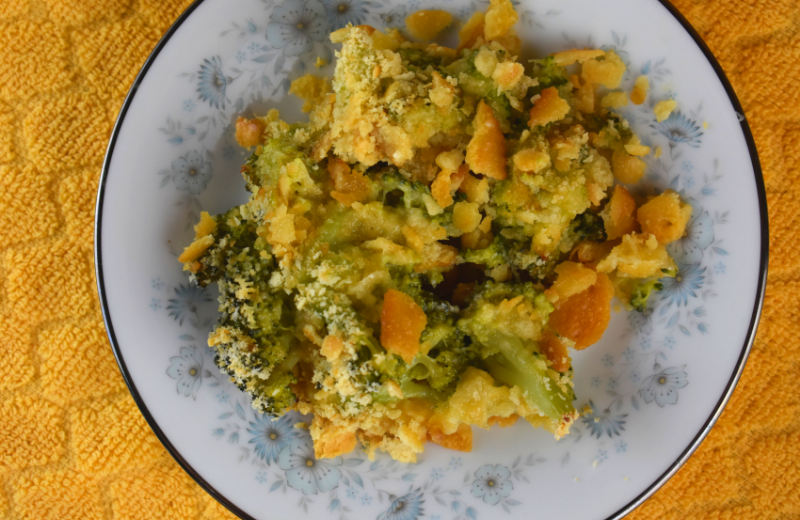Are you looking for the best ever broccoli casserole recipe?  This fresh broccoli casserole with 4 ingredients is cheesy, buttery, crunchy and perfect.  Fresh broccoli, butter, Ritz crackers and American cheese combine for a family-pleasing side dish.