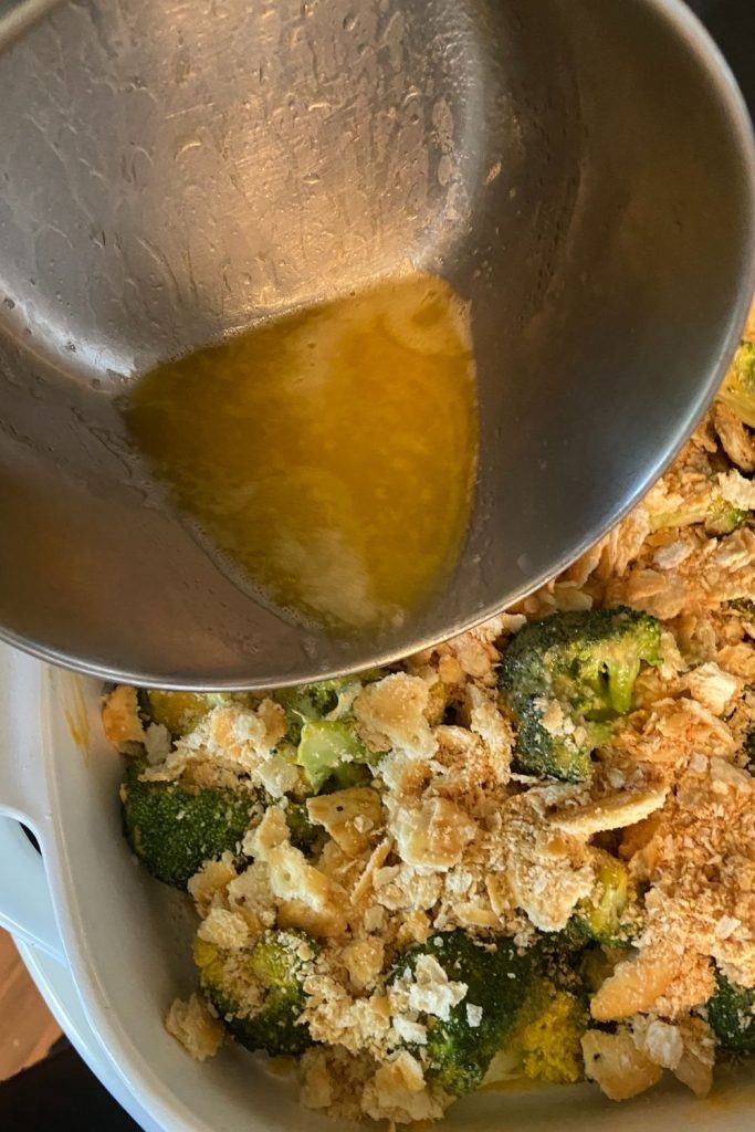 Fresh broccoli casserole without soup has 4 ingredients (broccoli, Ritz, butter and cheese) and is cheesy, buttery, crunchy and perfect.