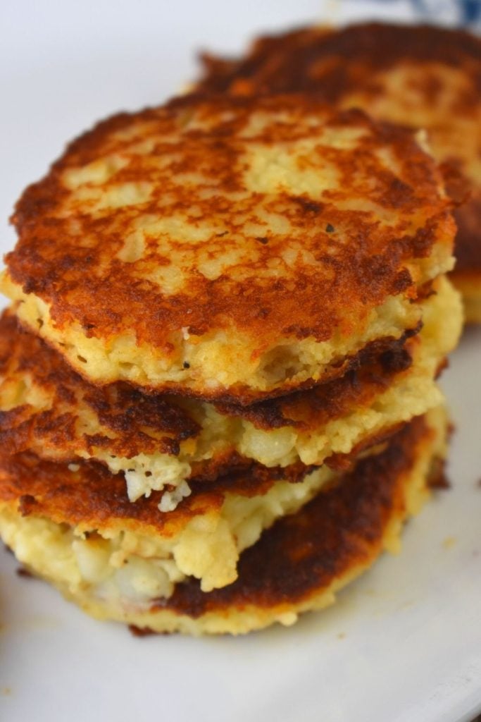 Talk about economical! This recipe uses leftover mashed potatoes and creates a whole new side dish, mashed potato cakes.  And it is only 5 ingredients!