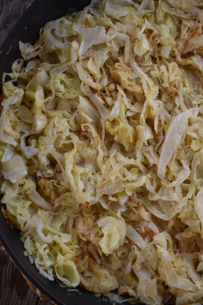 With only five simple ingredients, you can throw together creamed cabbage in a pinch.  Or, jazz it up to your own tastes by adding simple seasonings such as onion powder, garlic powder, or red pepper flakes.