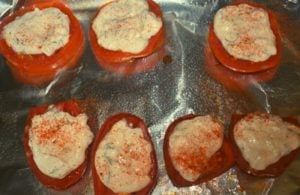 Garden-fresh tomatoes are broiled with a perfect topping made with a combination of sour cream, mayonnaise, onion and dill.  Once finished, these Broiled Tomato Slices can be served as an easy summer side dish or a fancy party hors doeuvre. 