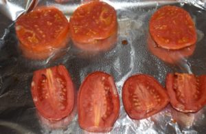 Garden-fresh tomatoes are broiled with a perfect topping made with a combination of sour cream, mayonnaise, onion and dill.  Once finished, these Broiled Tomato Slices can be served as an easy summer side dish or a fancy party hors doeuvre. 