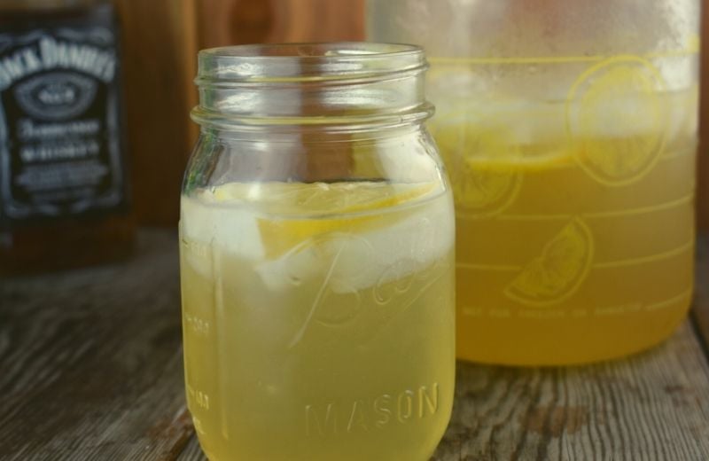 Looking for a new simple whiskey cocktail? Lake Lemonade is just that, an easy combination of four ingredients that tastes like lemonade with a special little surprise.  It's cool and refreshing making it the perfect weekend drink.