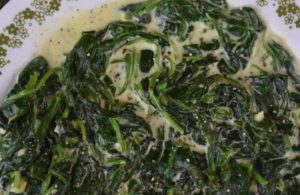 Creamed Spinach with Fresh Spinach is an easy, old-fashioned side dish that pairs with endless entrees. This creamed spinach with Parmesan cheese and heavy cream is reminiscent of a steakhouse creamed spinach recipe. 