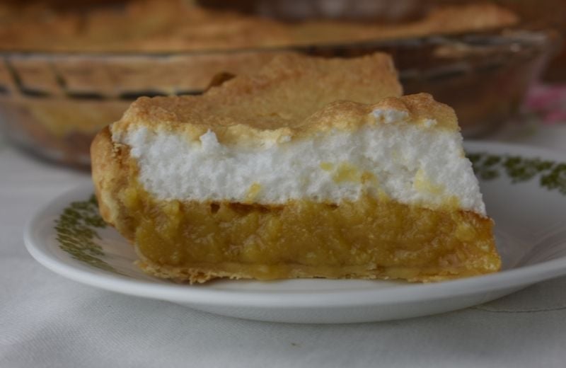 Butterscotch Sour Cream Pie – An Old Fashioned Butterscotch Pie Recipe