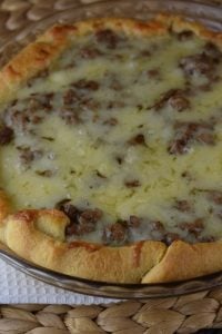 French Onion Hamburger Pie is a quick, thirty minute dinner.   This ground beef crescent pie recipe will satisfy the hungriest of appetites. 