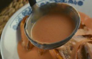 Old Fashioned Tomato Gravy is an Amish recipe that gets served over toast, biscuits, crackers or fried potatoes. This Tomato Gravy Recipe calls for tomato juice, cream, milk and sugar.