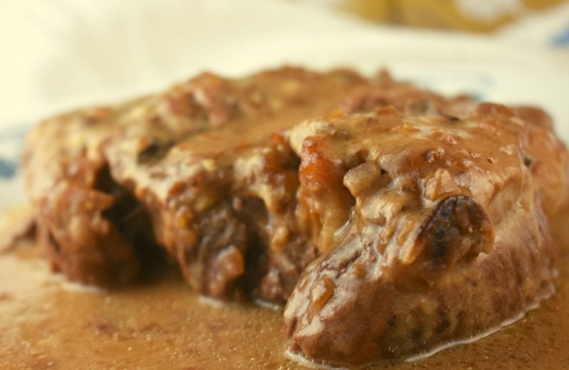 Crock Pot Beef Roast and Gravy – A Moist Slow Cooker Roast Beef Recipe