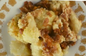Cauliflower Casserole has sour cream, fresh cauliflower, butter and butter crackers such as Ritz.  Put these ingredients together for a delightful old fashioned cauliflower casserole to serve along side almost any meal. 