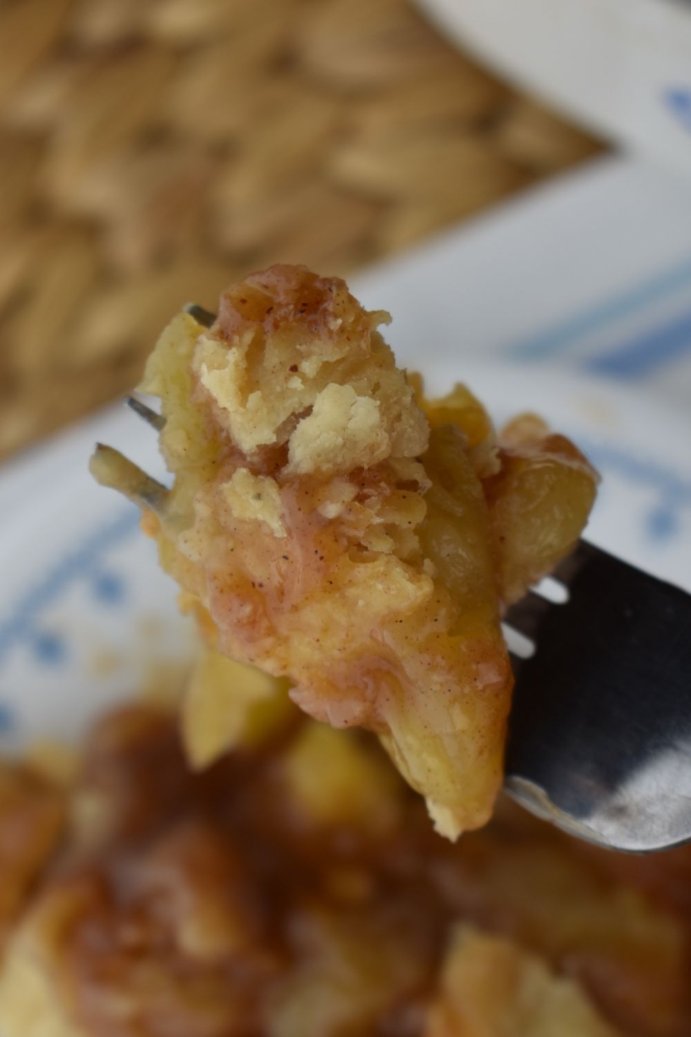 Old-Fashioned Deep Dish Apple Pie Recipe - Beyond Kimchee